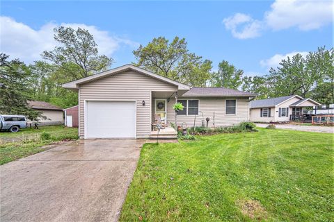 9582 PALMER Road Hamburg Township MI 48189