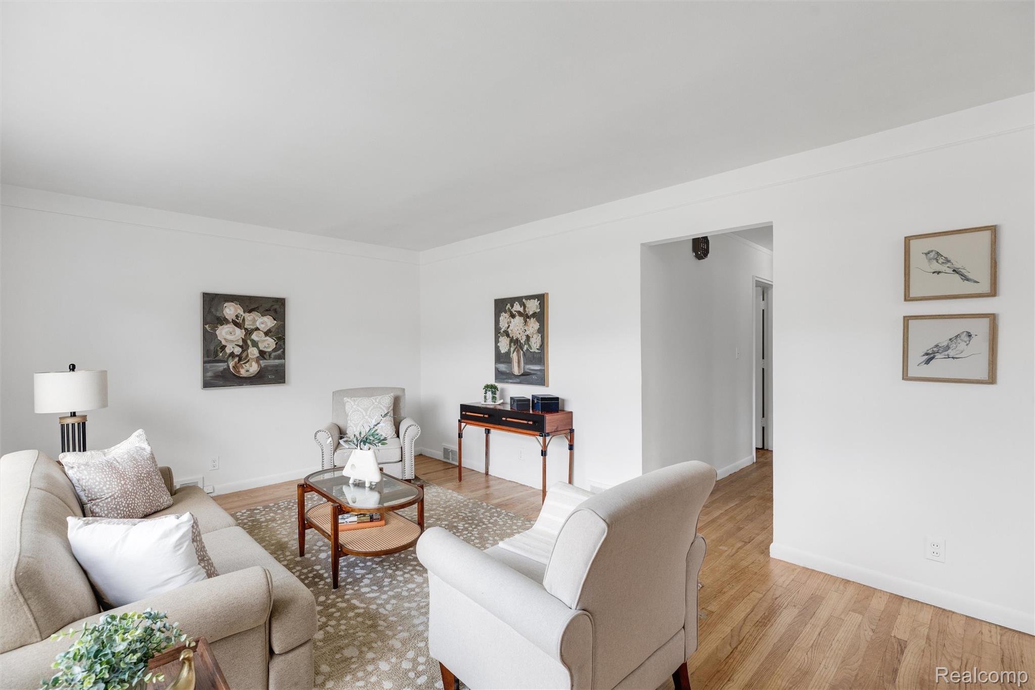 121 W Elmwood Avenue