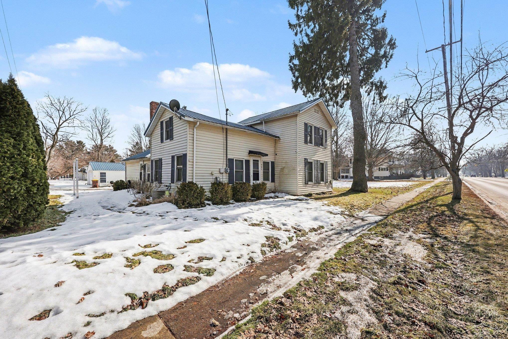 901 S Kalamazoo Avenue