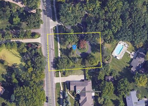 3481 Middlebelt Road West Bloomfield Charter Township MI 48323