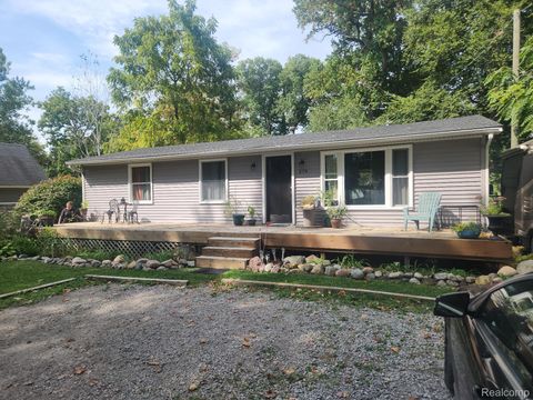 276 Bramble Brae Street White Lake Charter Township MI 48386
