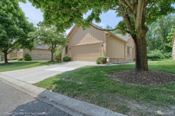 35193 Knollwood Lane
