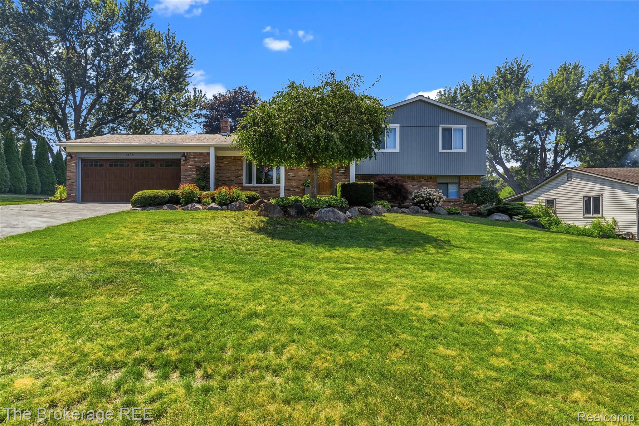 1438 Lynnwood Lane