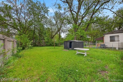 Tiny photo for 20026 Fenmore Street, Detroit City, MI 48235 (MLS # 20261039272)