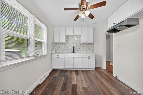 Tiny photo for 20026 Fenmore Street, Detroit City, MI 48235 (MLS # 20261039272)