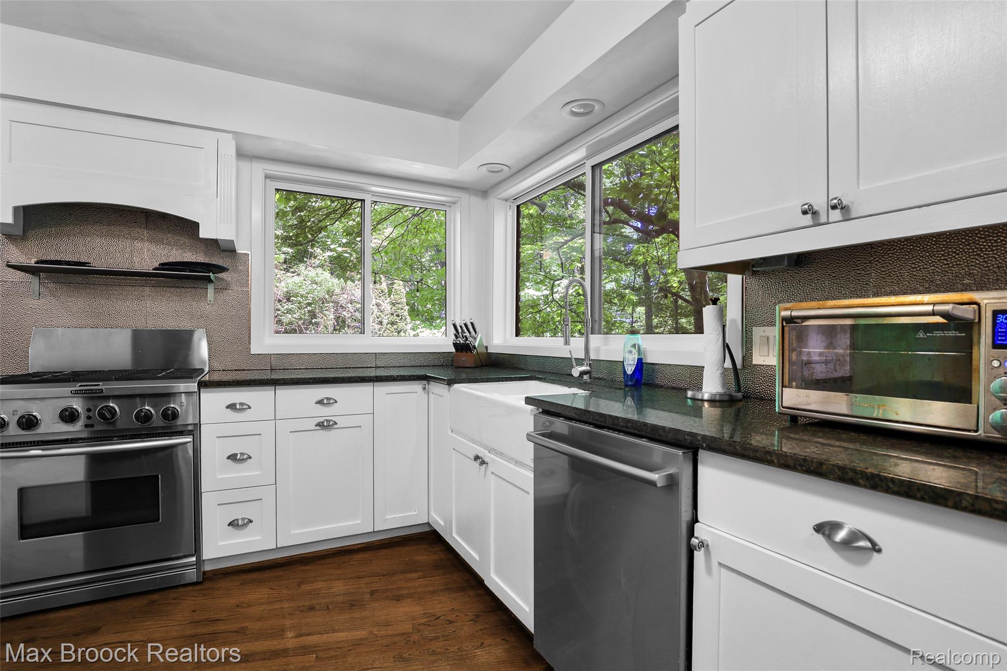 22636 King Richard Court