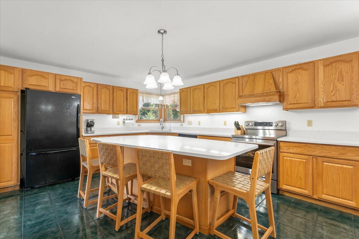 7350 N Territorial Road