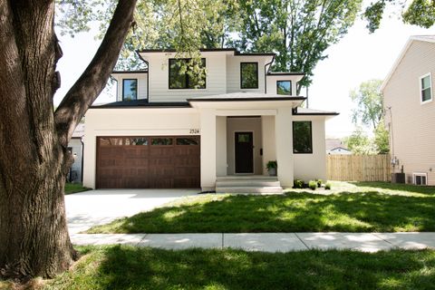 Photo of 2324 Dallas Avenue, Royal Oak City, MI 48067 (MLS # 81026025949)