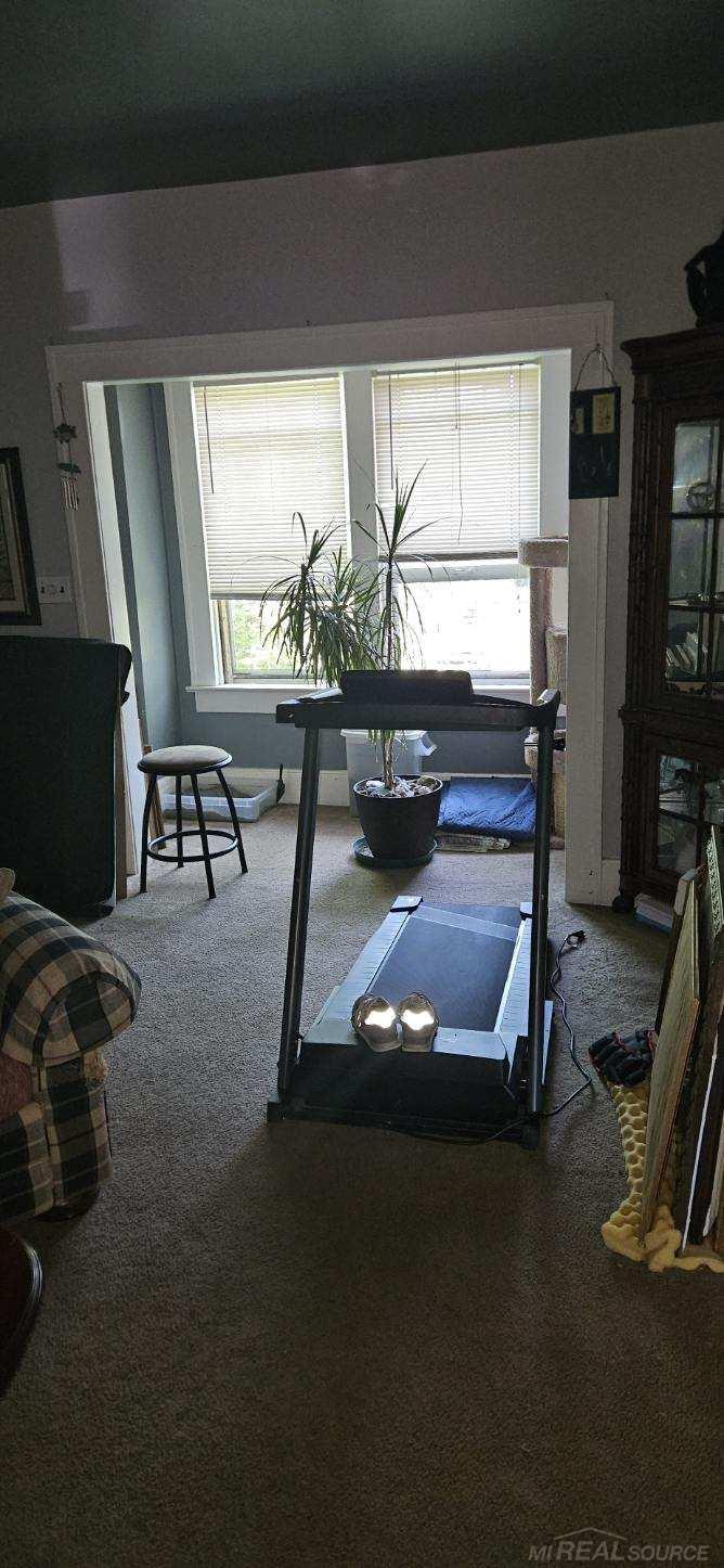 19504 Bigelow Street