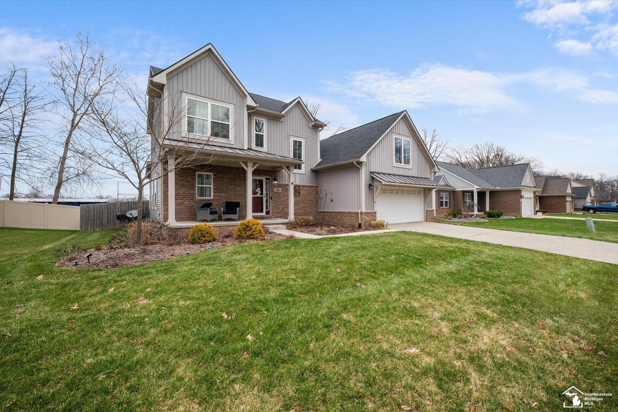 742 Forest Lane