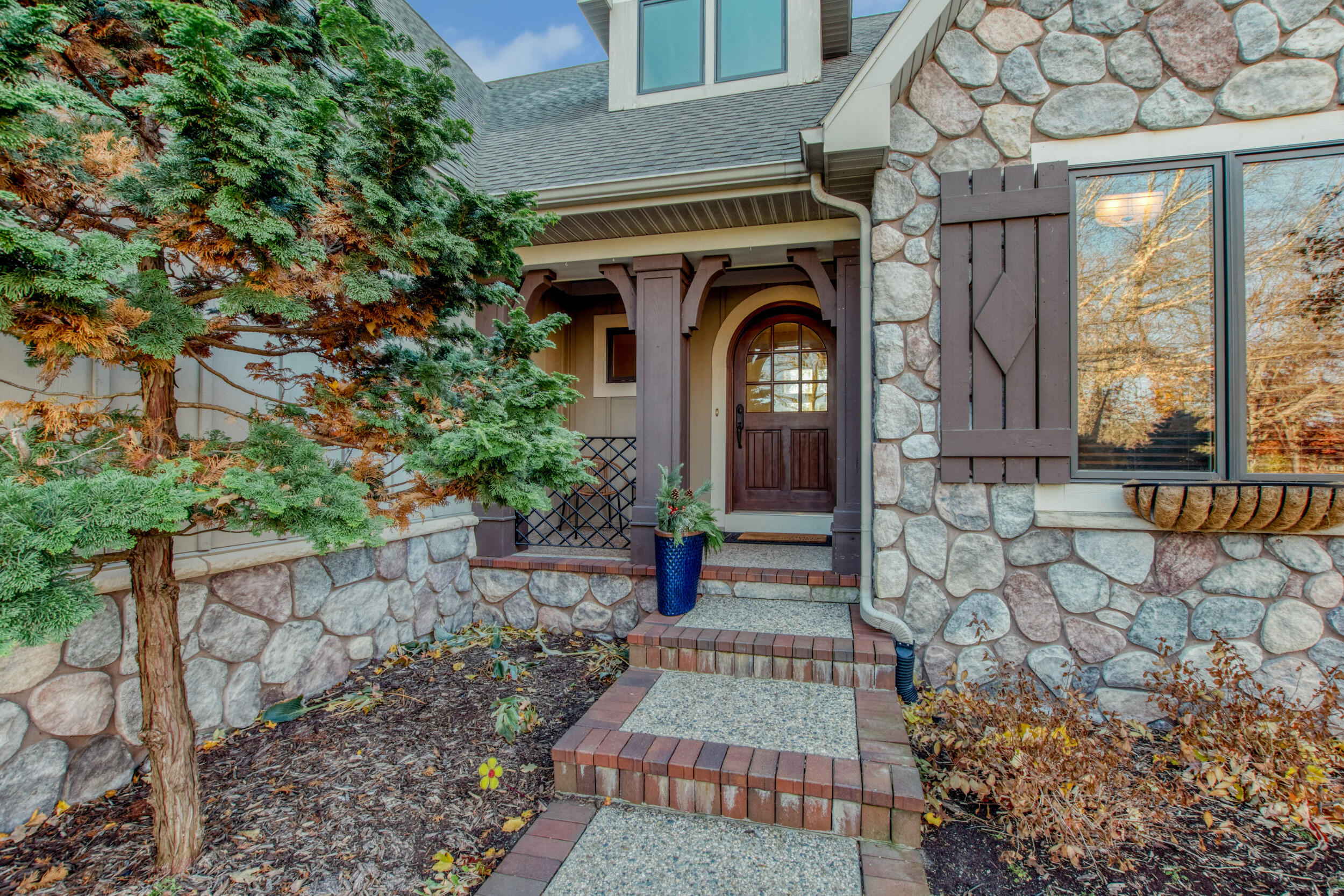 7270 Storey Book Lane SE