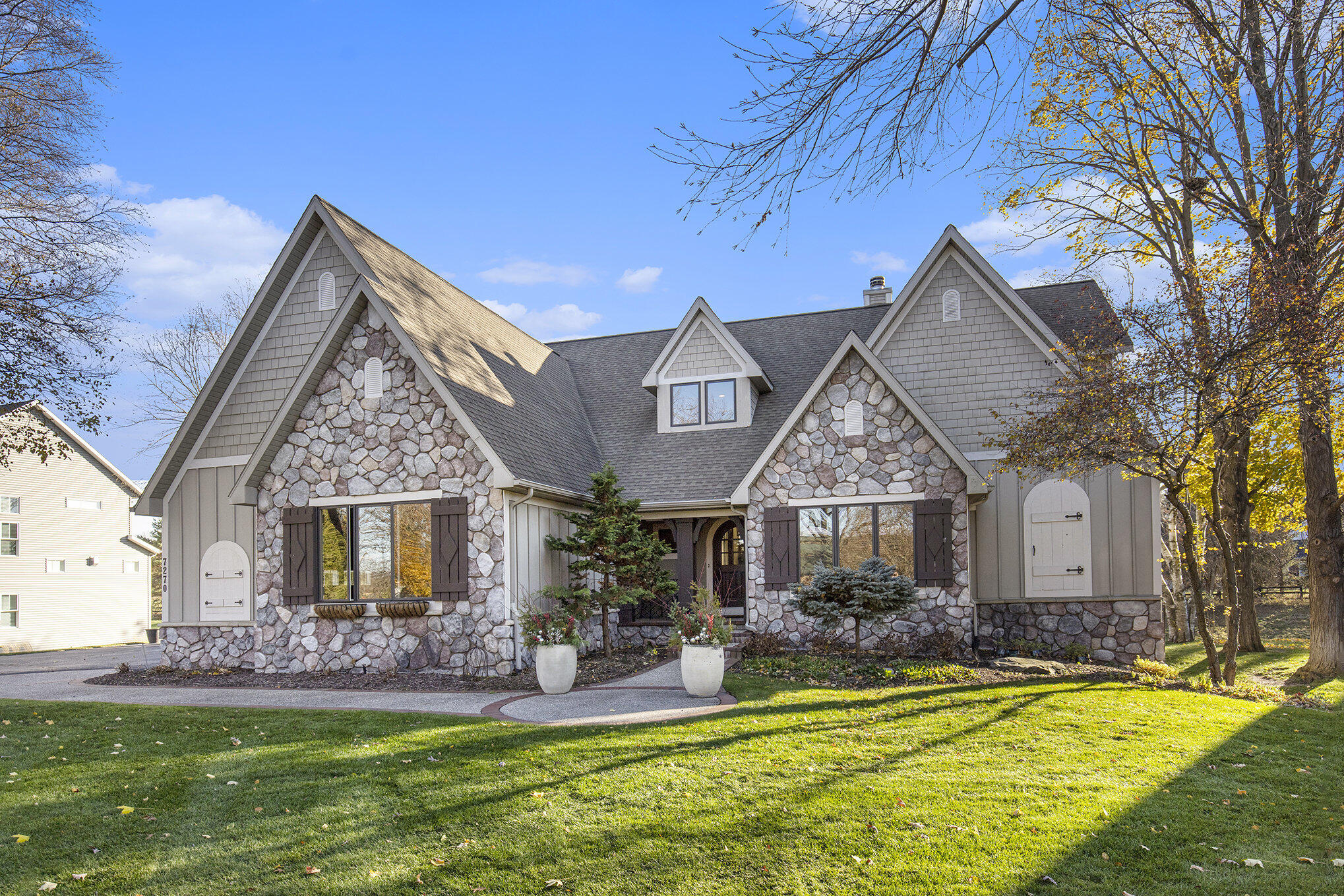 7270 Storey Book Lane SE