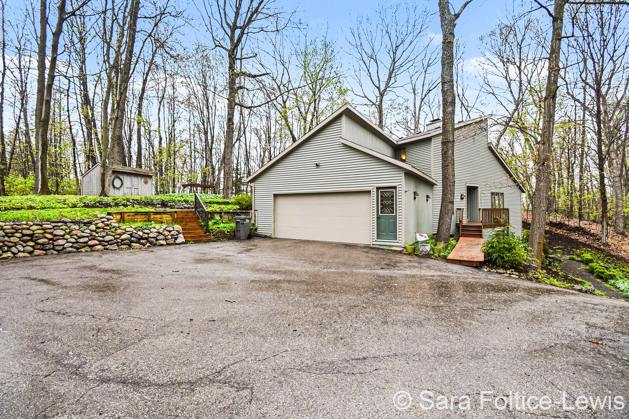 3875 Riverbend Drive SW