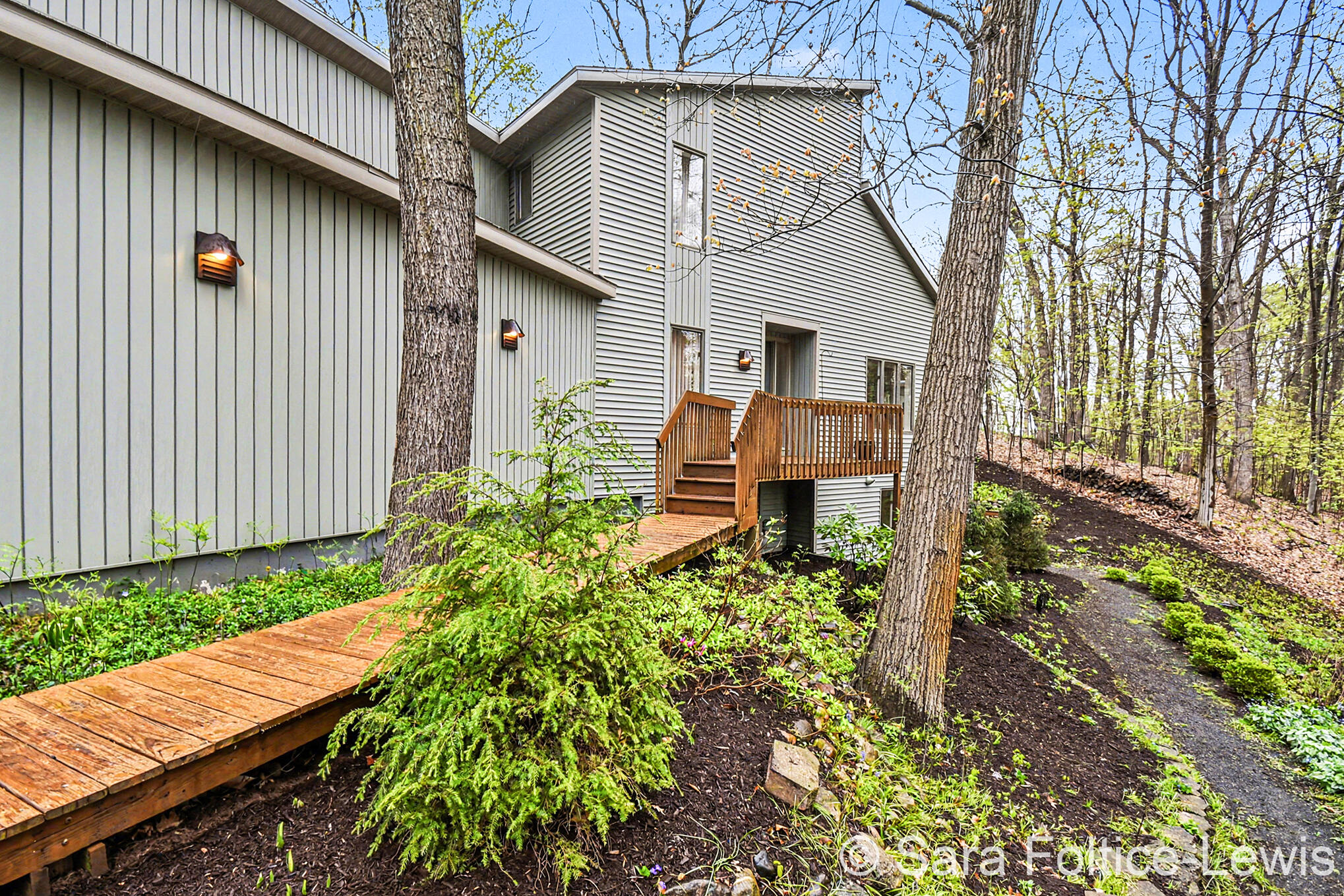 3875 Riverbend Drive SW