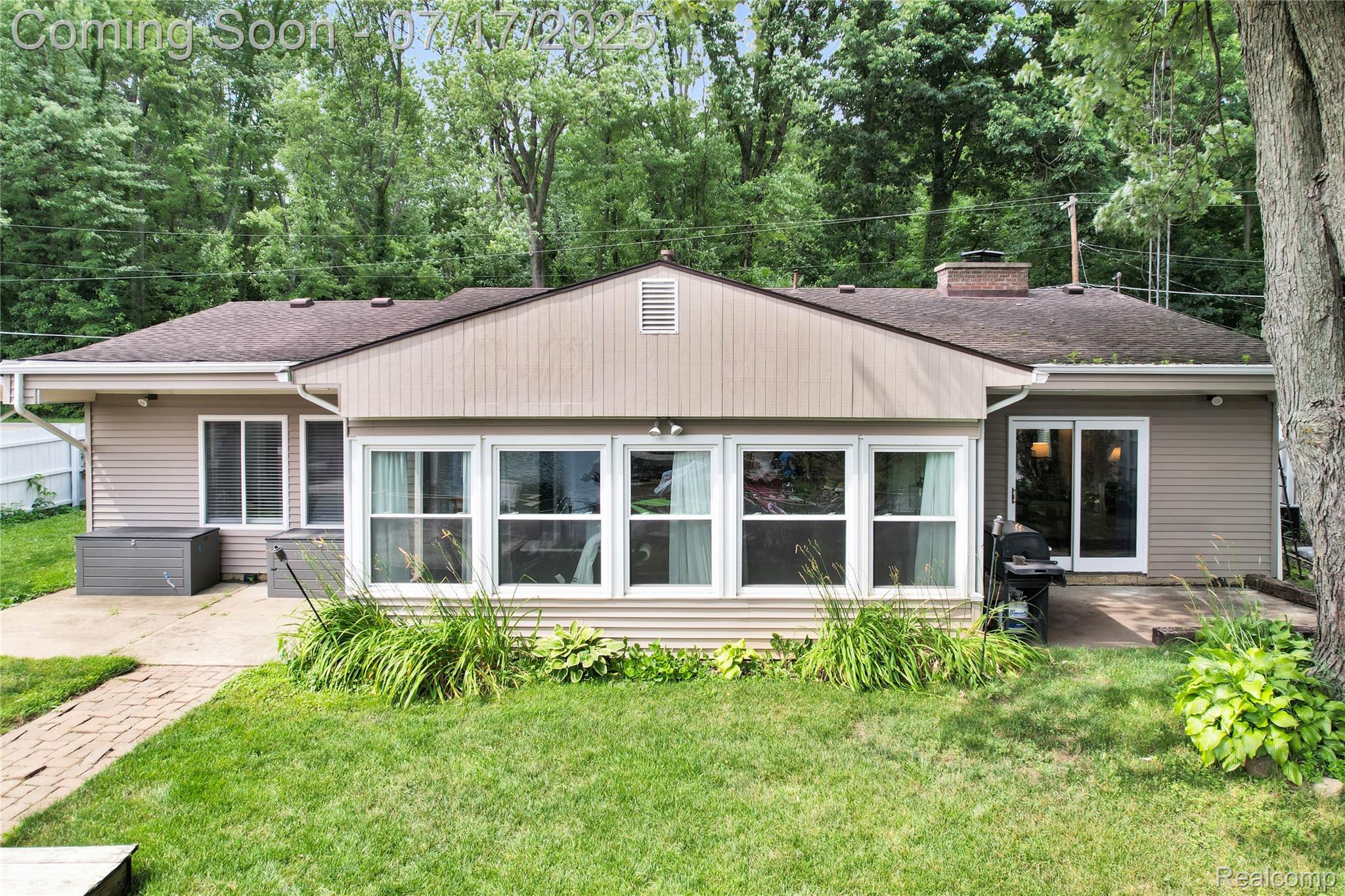 1890 Darwin Road