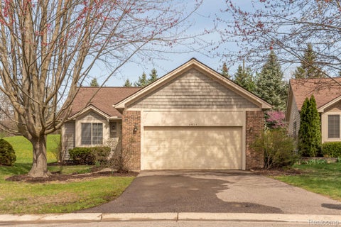 Photo for 4036 BOULDER POND Drive 15