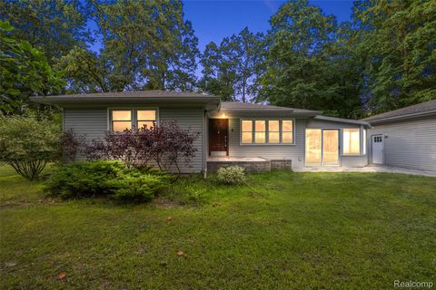 350 Casemer Road Orion Charter Township MI 48360