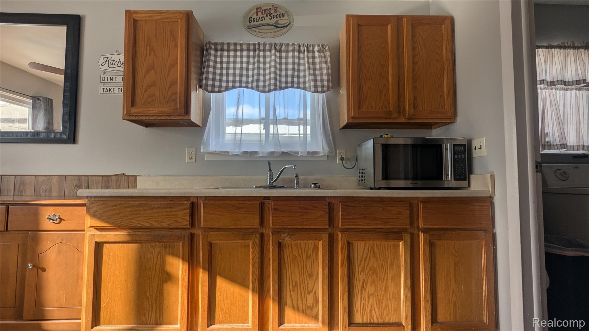 2167 Woodruff Avenue