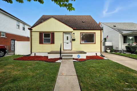 7445 Rockdale Redford Charter Township MI 48239