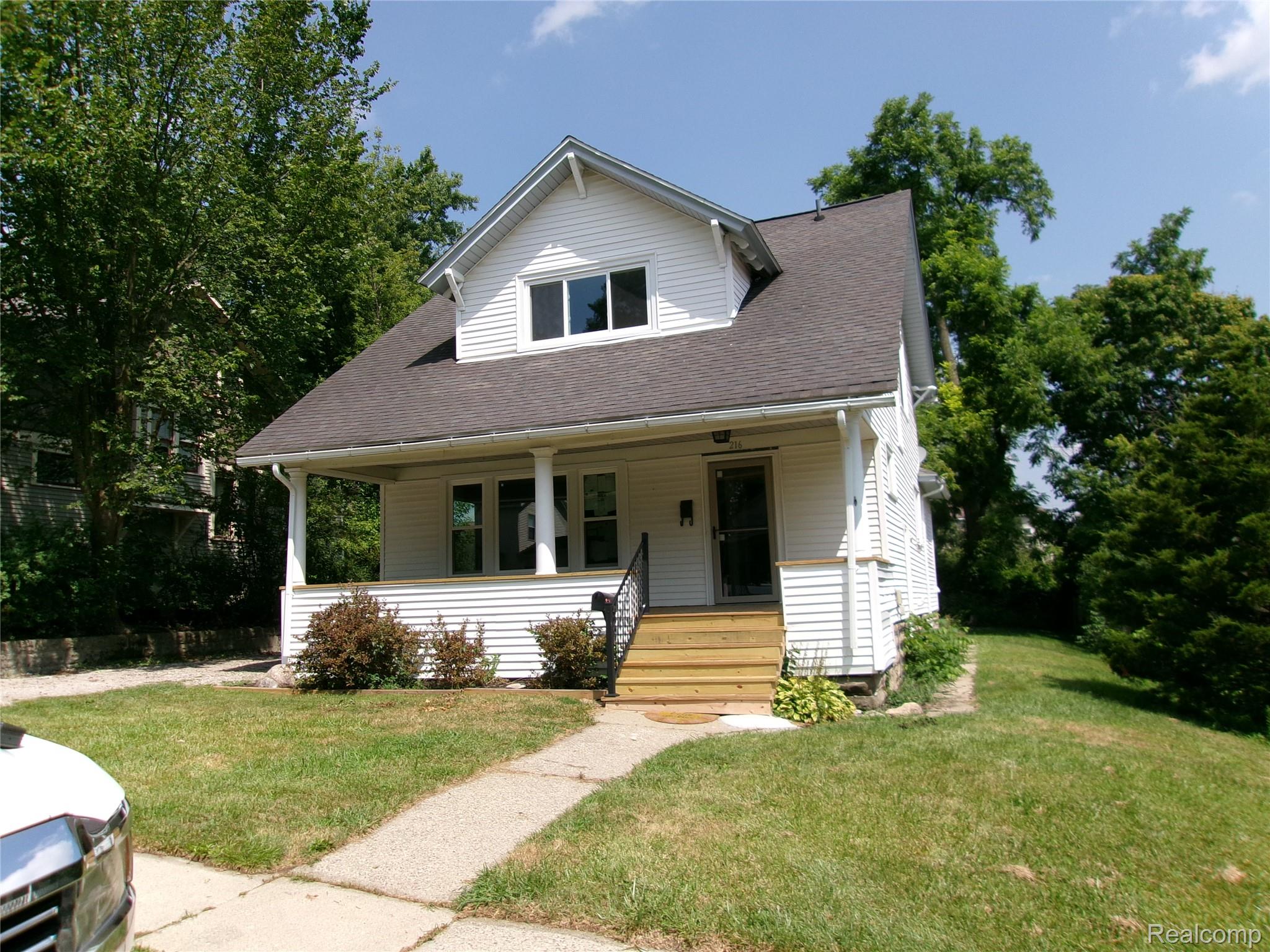 216 E Washington Street