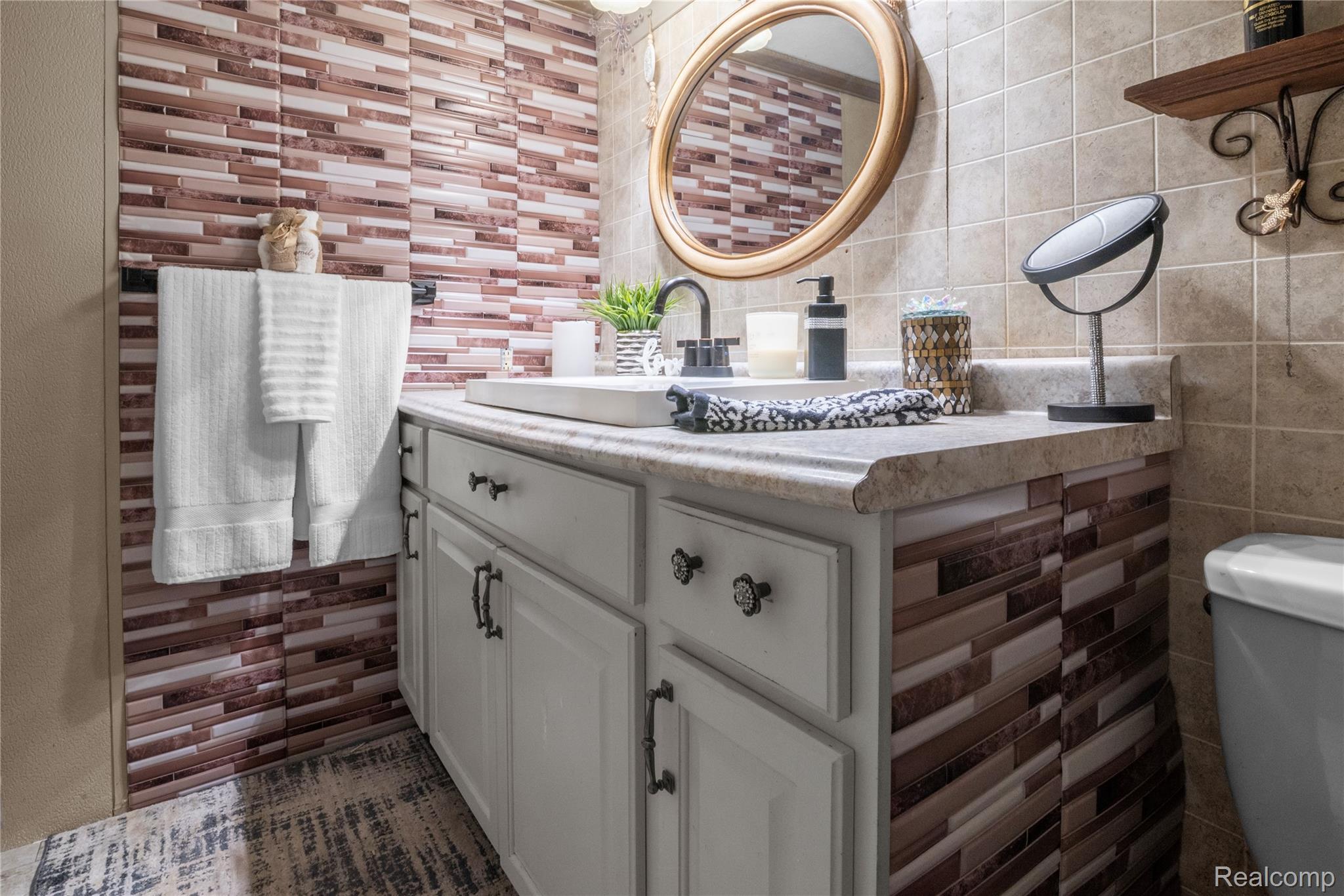 Macomb Township, Michigan 48044, United States, 2 Bedrooms Bedrooms, ,1 BathroomBathrooms,Residential,Active,193265