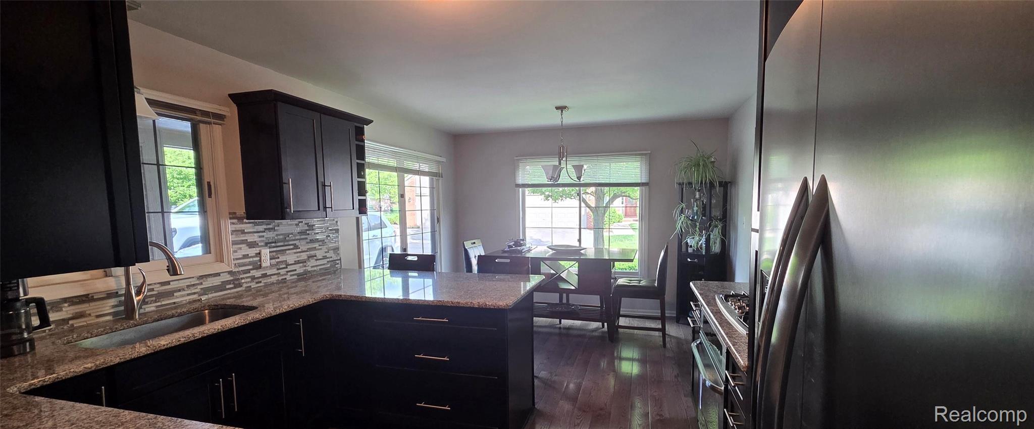 1004 Elmwood Drive