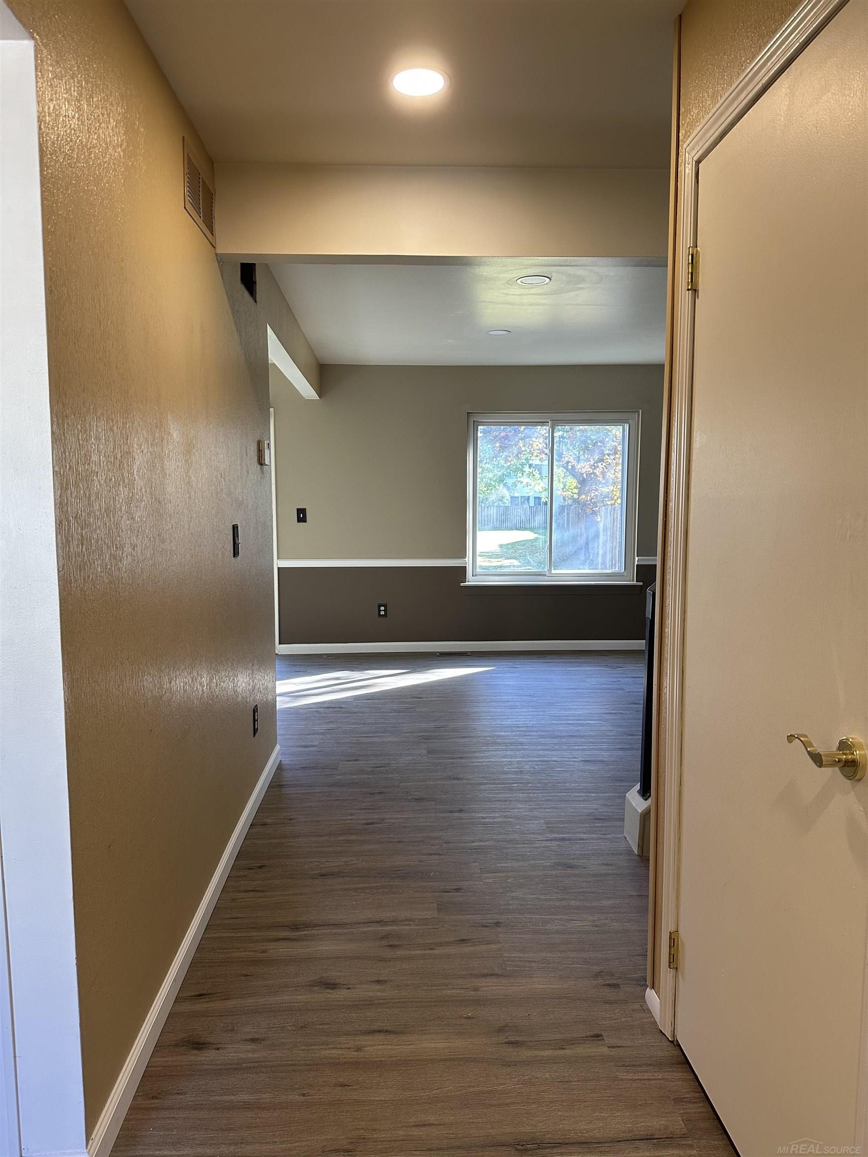 37354 Charter Oaks Boulevard