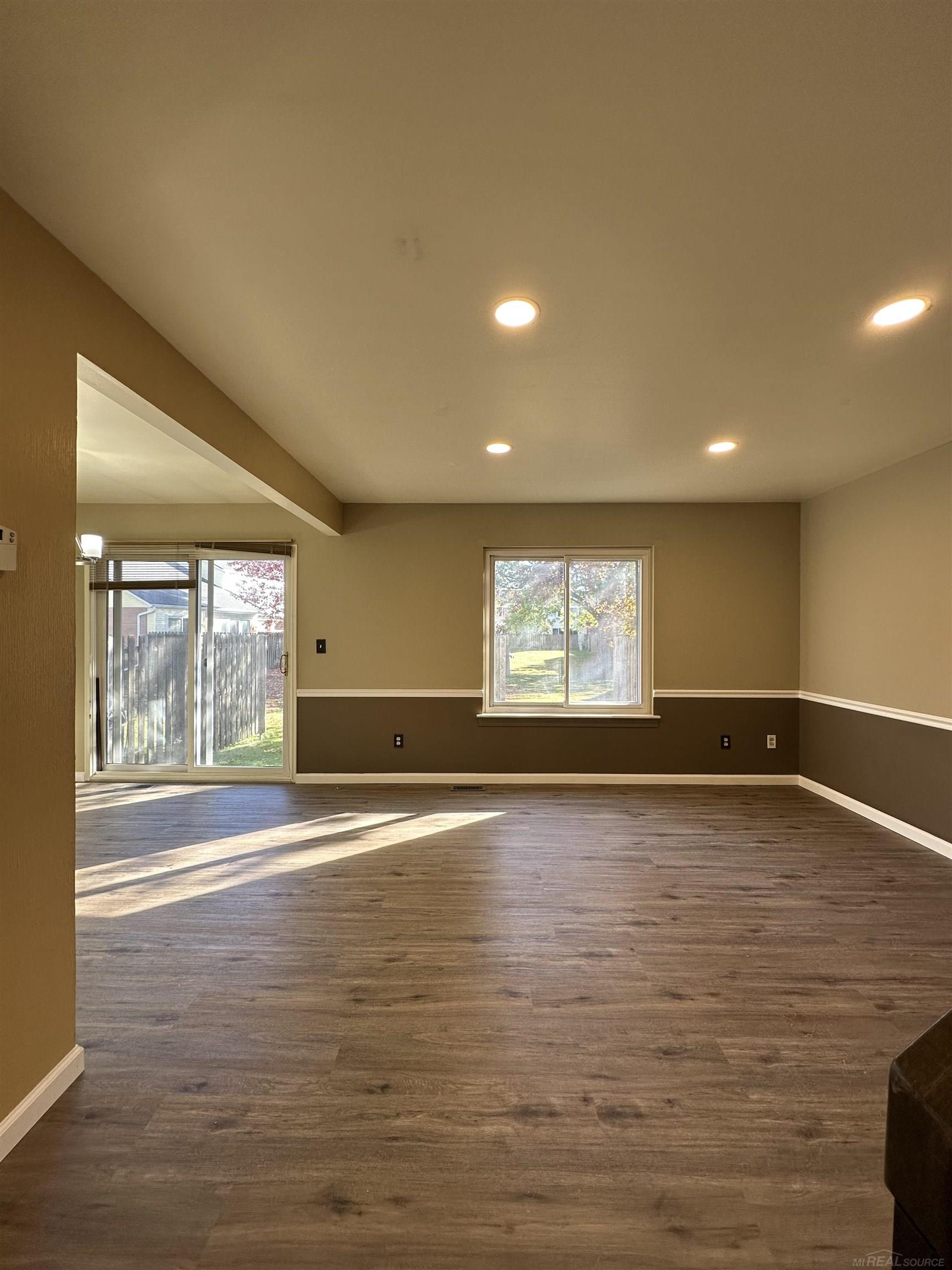 37354 Charter Oaks Boulevard