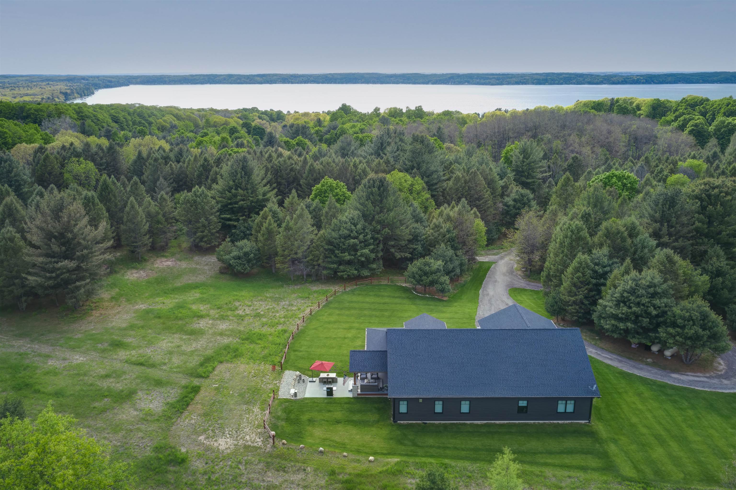 11215 Appleridge Trail