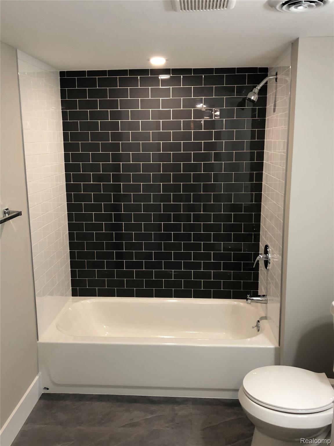 2639 Columbia Road 8