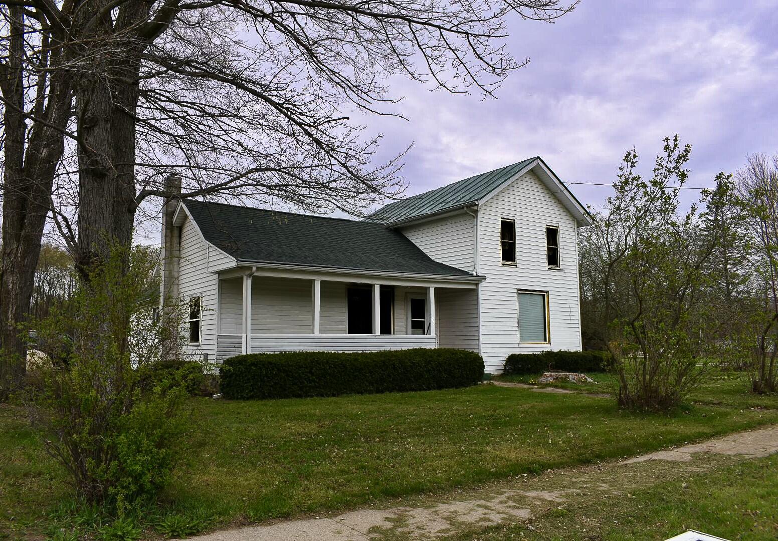 325 E Leroy Street