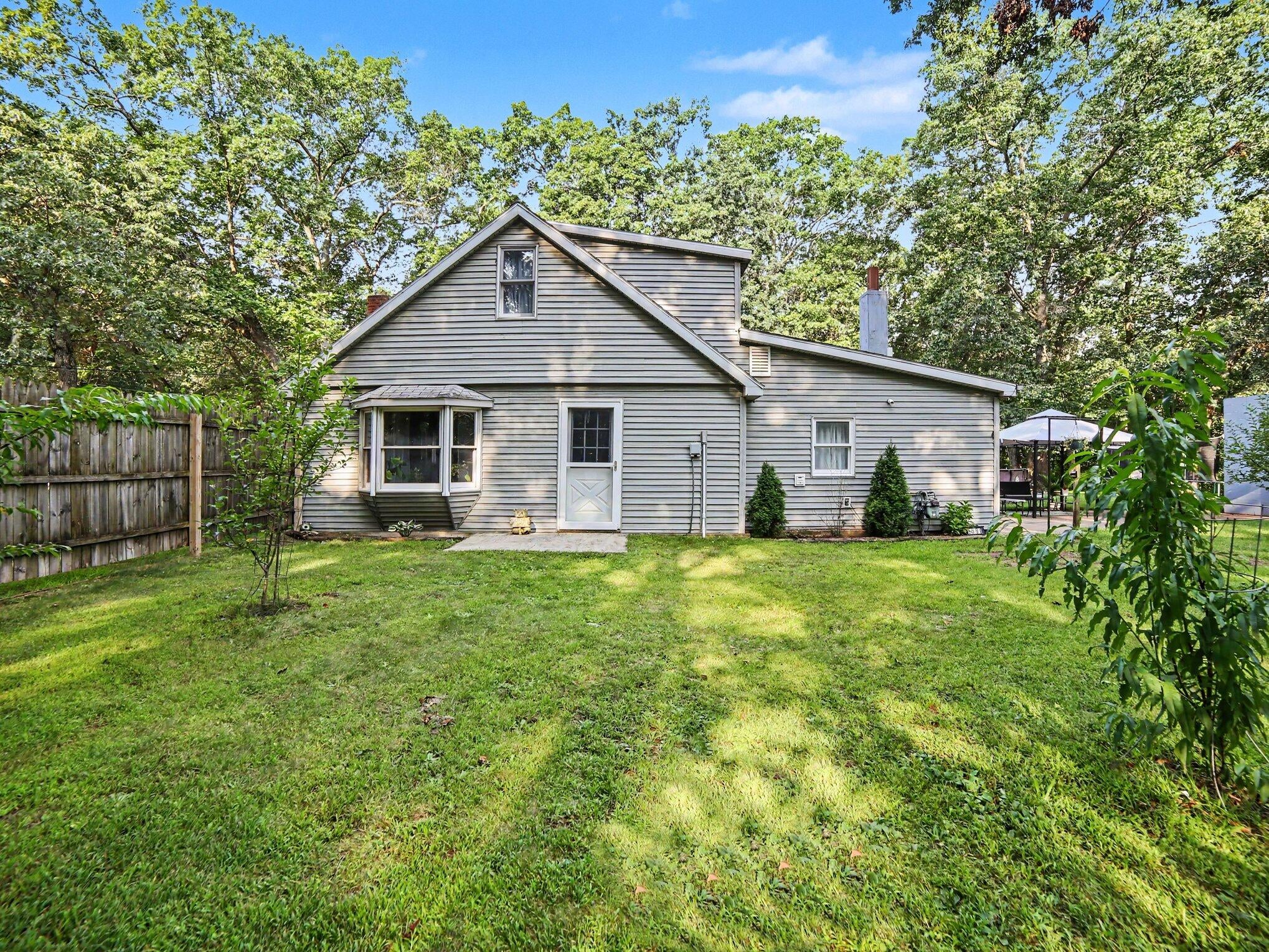5690 White Road