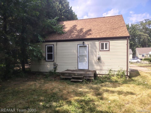 Tiny photo for 20890 Ridgemont Road, Harper Woods City, MI 48225 (MLS # 20261071304)