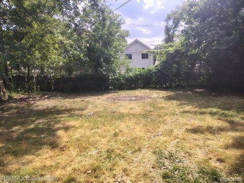Tiny photo for 20890 Ridgemont Road, Harper Woods City, MI 48225 (MLS # 20261071304)