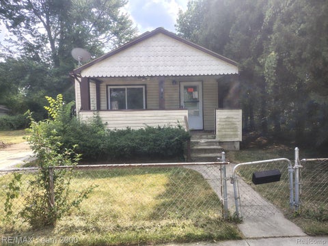 Photo of 20890 Ridgemont Road, Harper Woods City, MI 48225 (MLS # 20261071304)