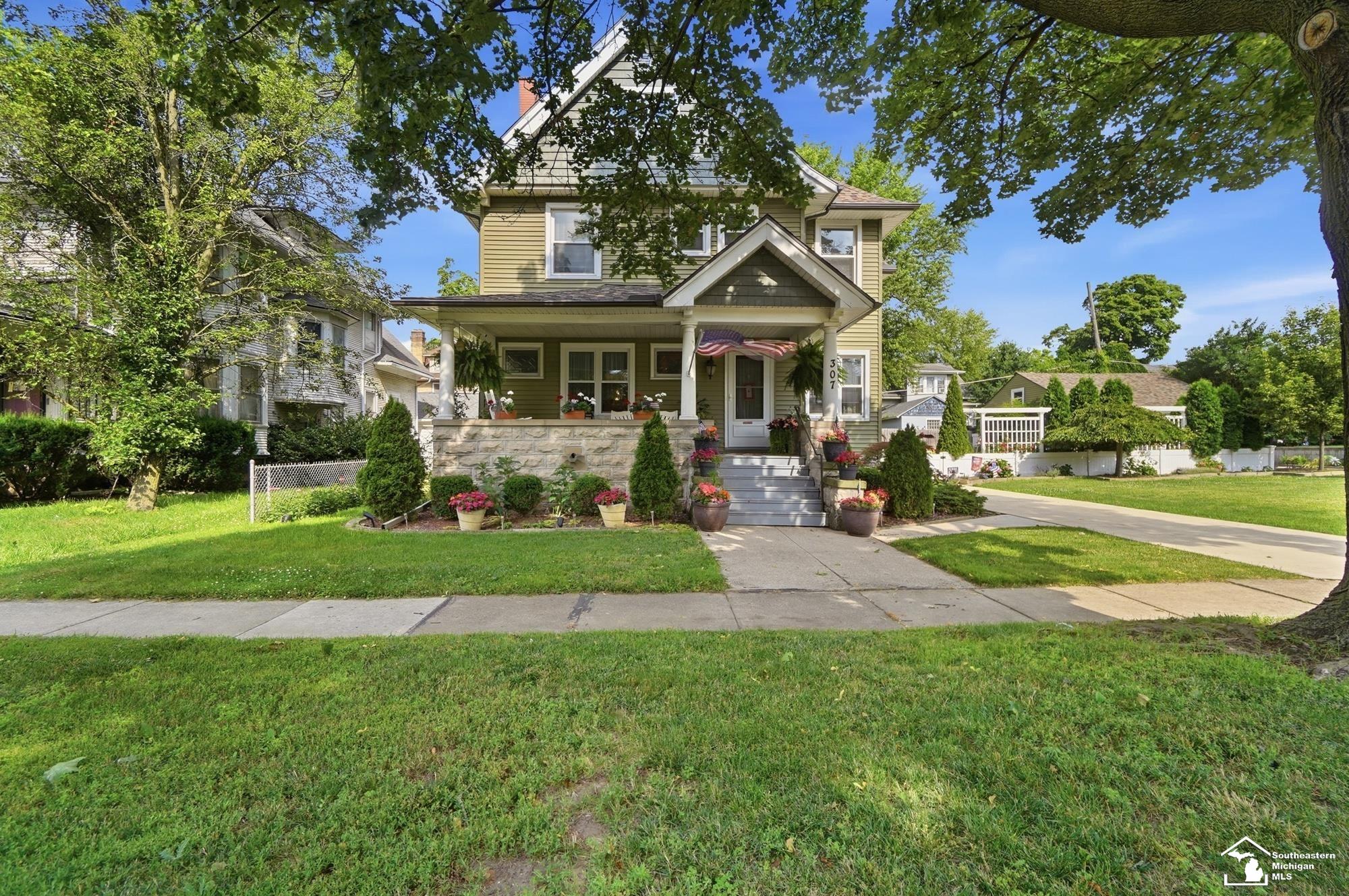 307 N Macomb Street