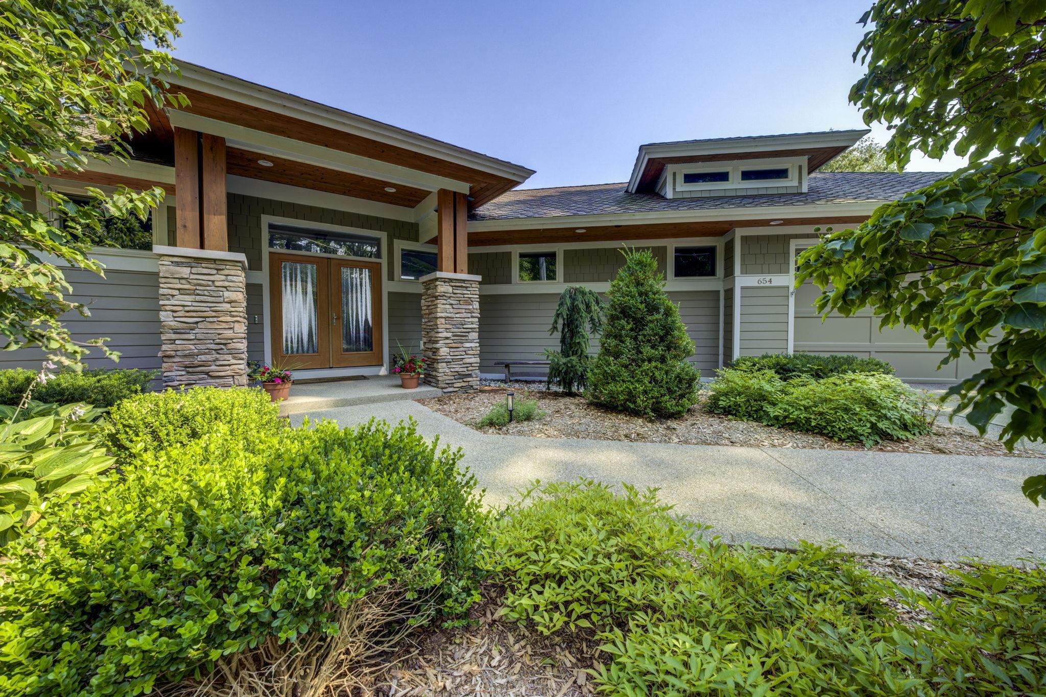 654 Birchwood
