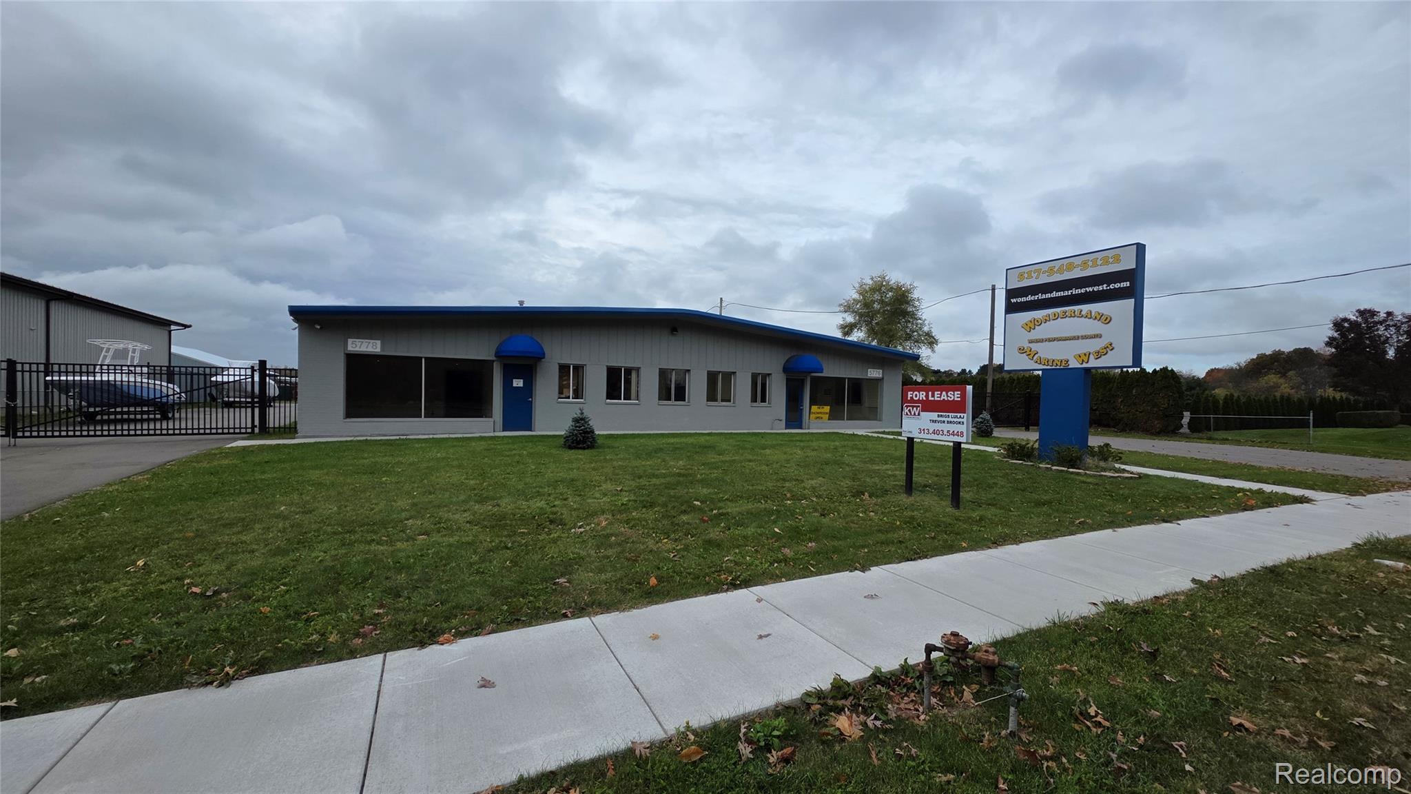 5776 E Grand River Avenue