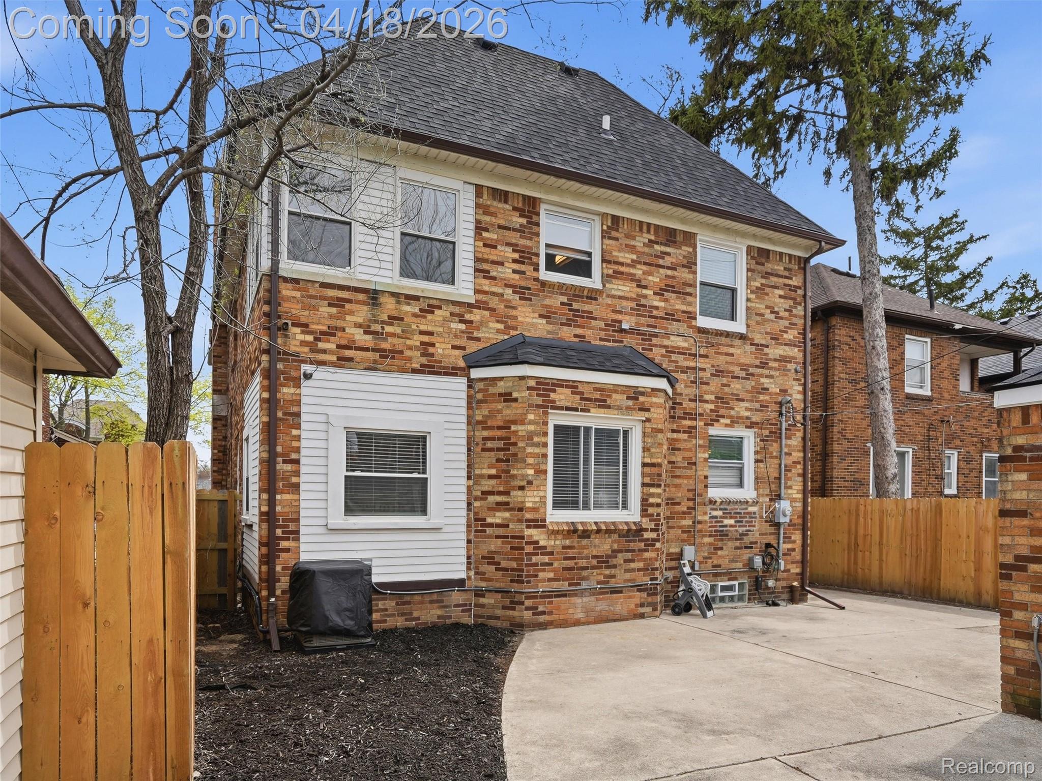 18043 Wisconsin Street