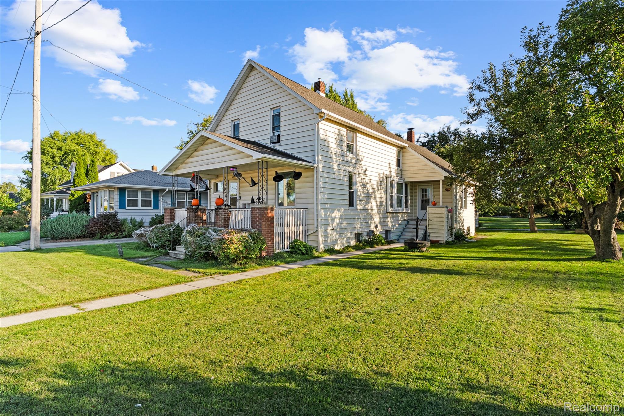 2028 Kosciuszko Avenue