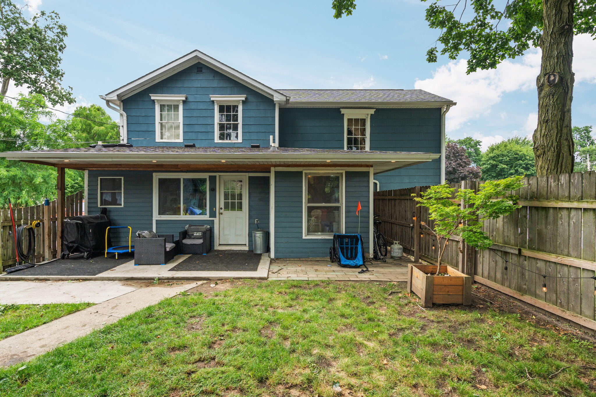 1396 E Forest Avenue