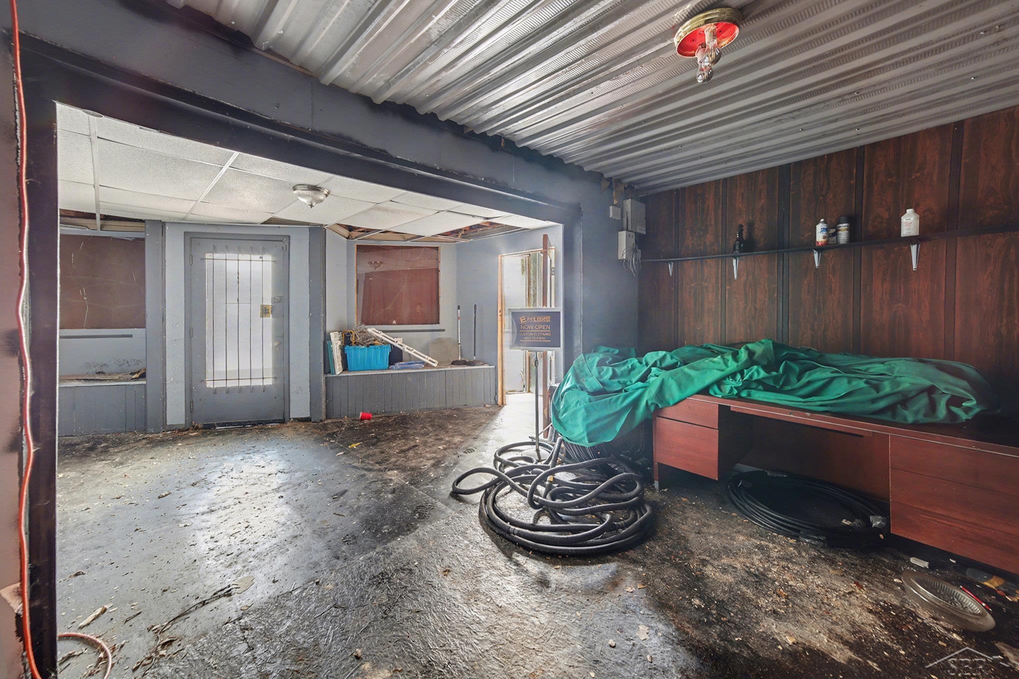 817/819 E Genesee Avenue