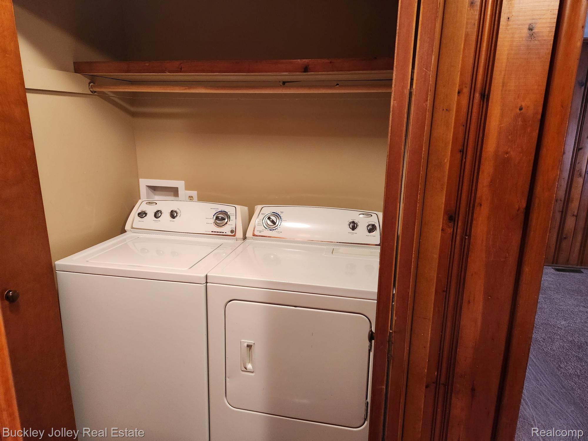 3832 Ponchartrain Drive