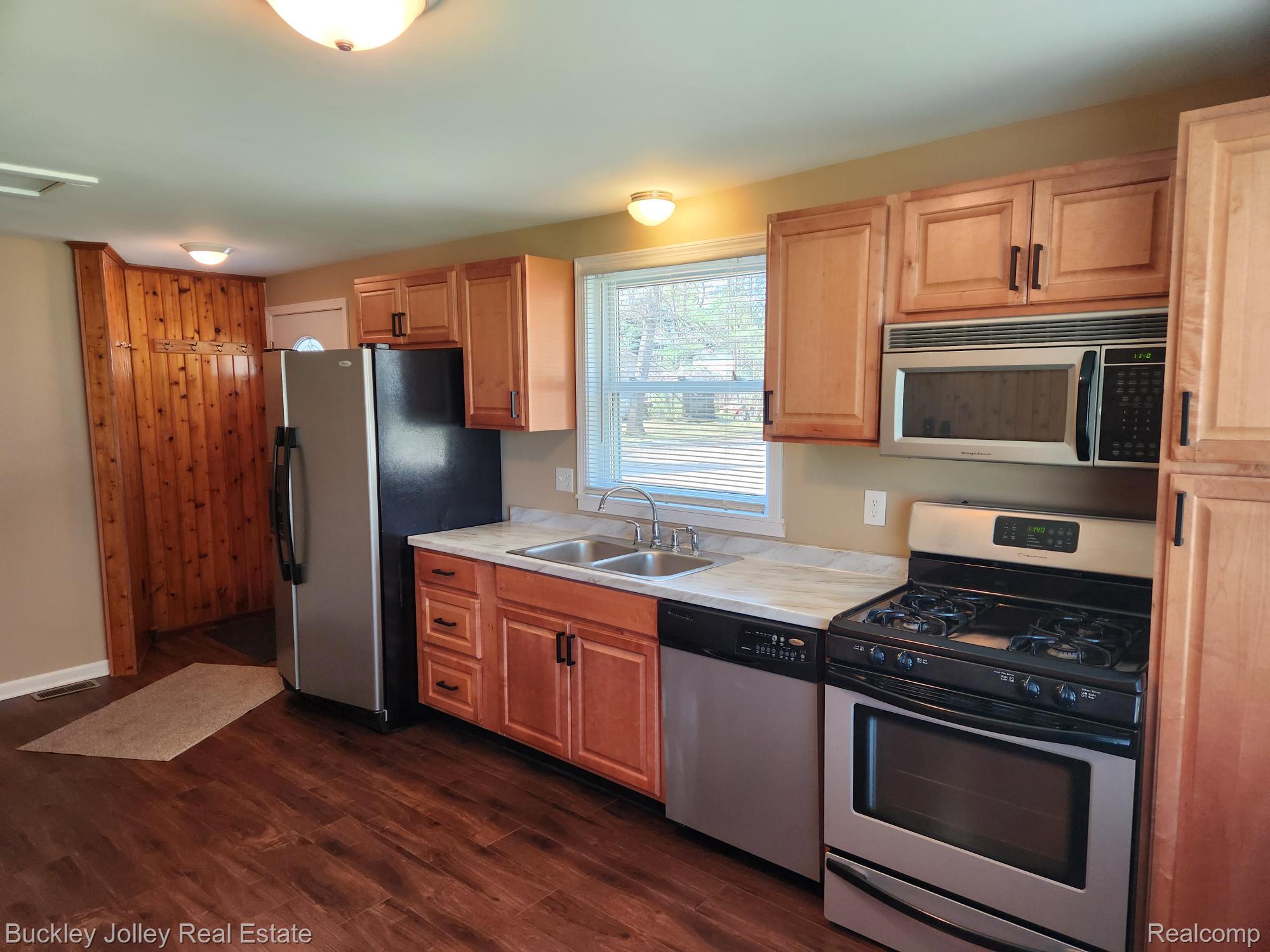 3832 Ponchartrain Drive