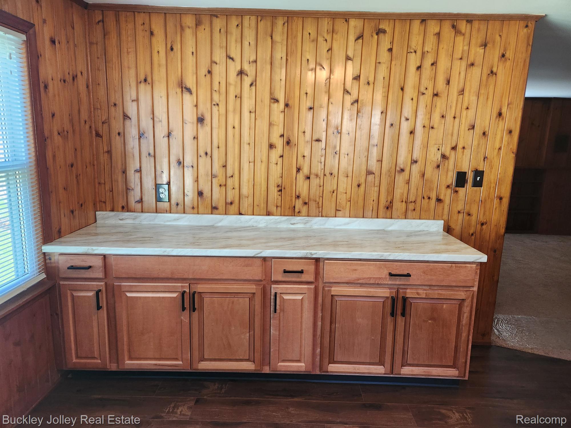 3832 Ponchartrain Drive