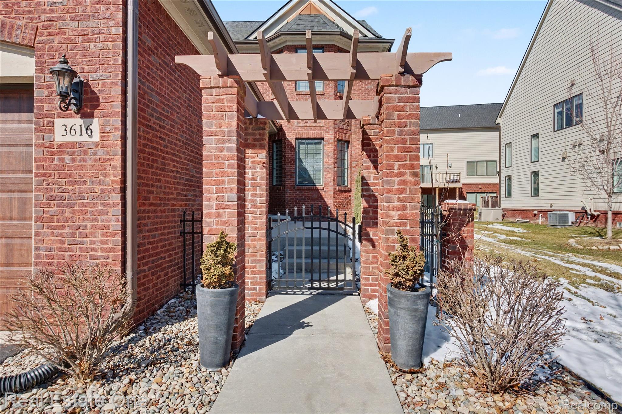 3616 Bay Harbor Drive