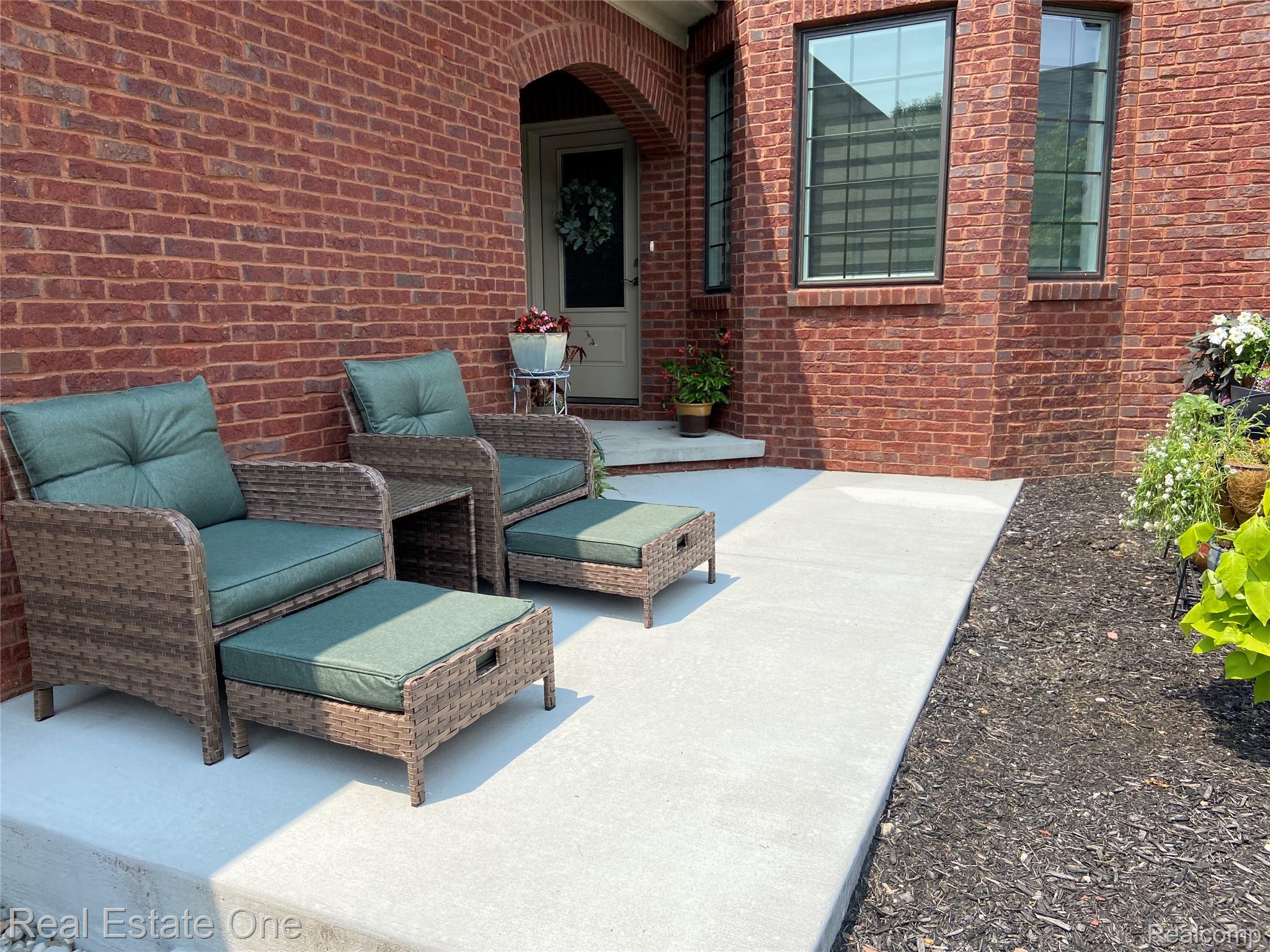 3616 Bay Harbor Drive