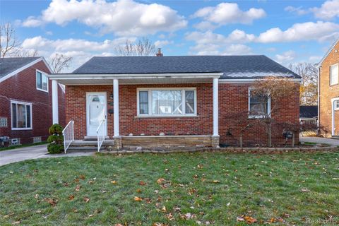 15560 CHARLES R AVE Eastpointe City MI 48021