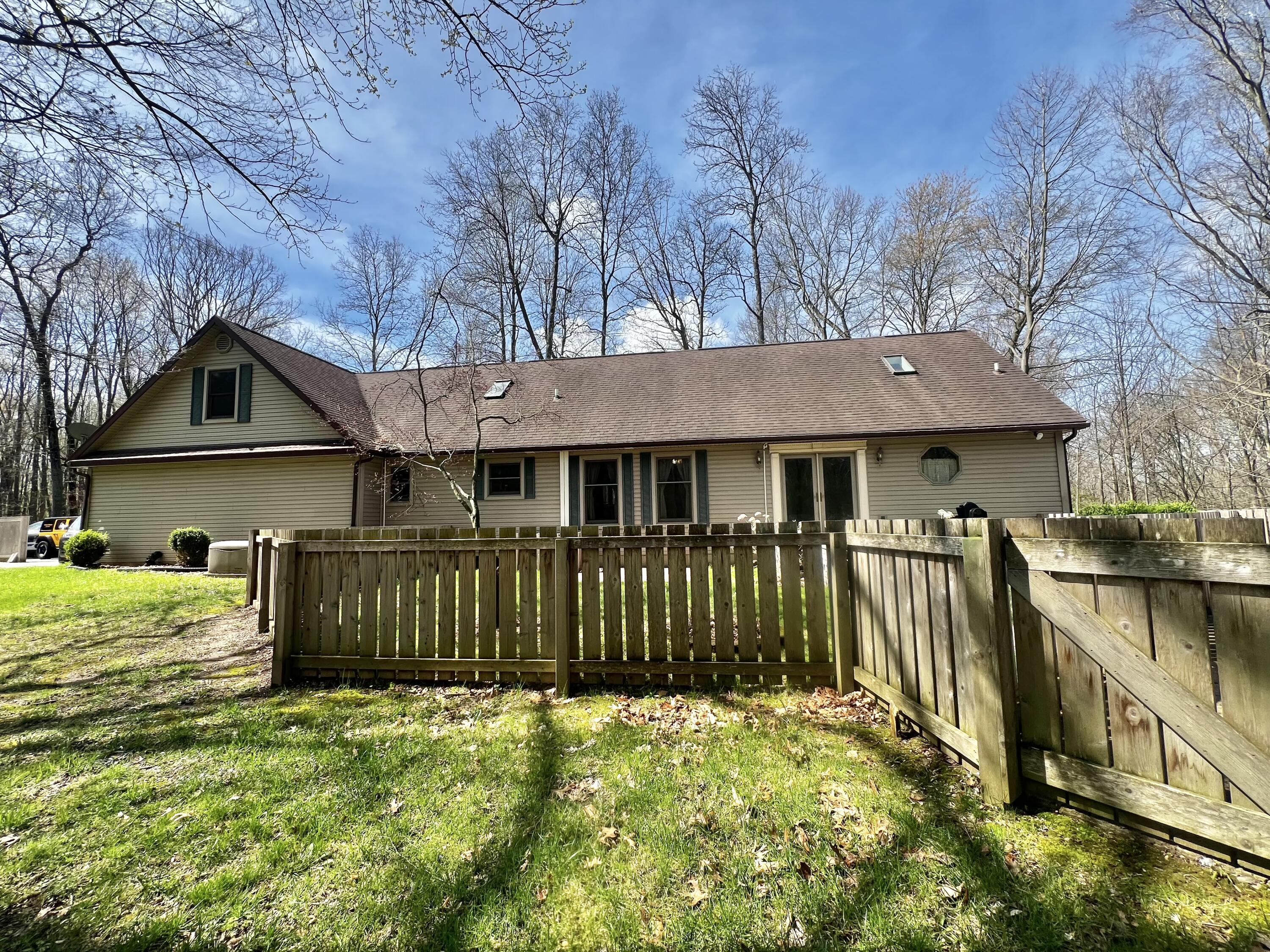 1401 Meadow Lane