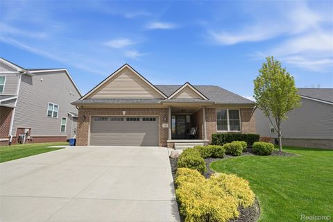 826 Kestrel Court South Lyon City MI 48178